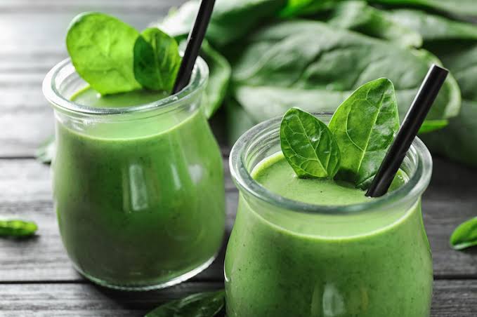 Srihari freshly prepared moringa leaf juice